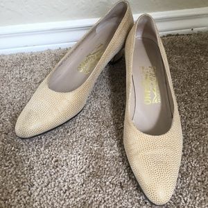 Vintage Salvatore Ferragamo Creme Shoes